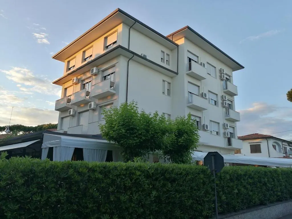 Hotel Crystal Marina di Pietrasanta Italia